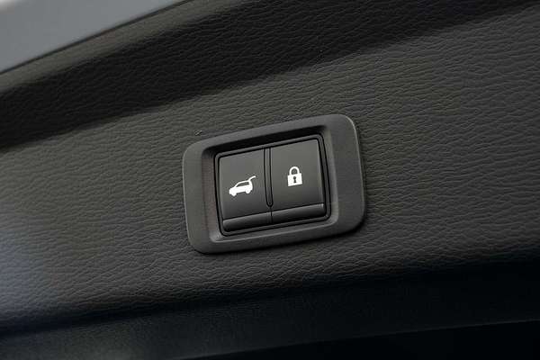 2025 Mitsubishi Outlander PHEV Exceed Tourer ZM
