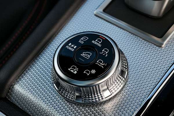 2025 Mitsubishi Outlander PHEV Exceed Tourer ZM