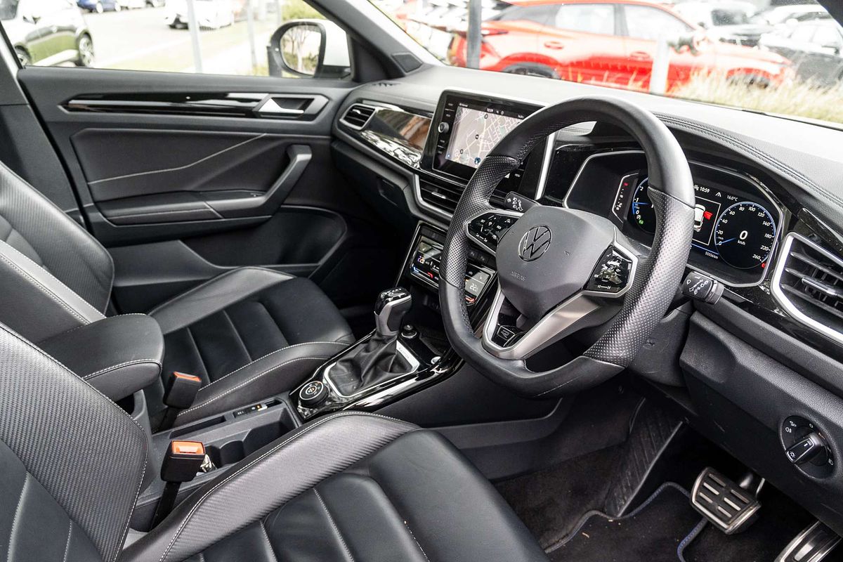 2022 Volkswagen T-Roc 140TSI R-Line D11