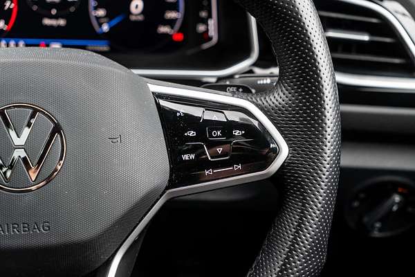 2022 Volkswagen T-Roc 140TSI R-Line D11
