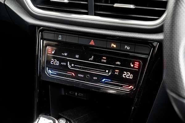 2022 Volkswagen T-Roc 140TSI R-Line D11