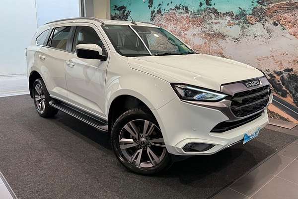 2024 Isuzu MU-X LS-T