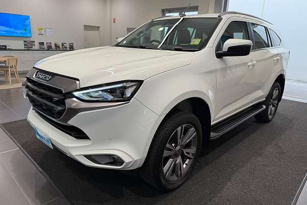 2024 Isuzu MU-X LS-T