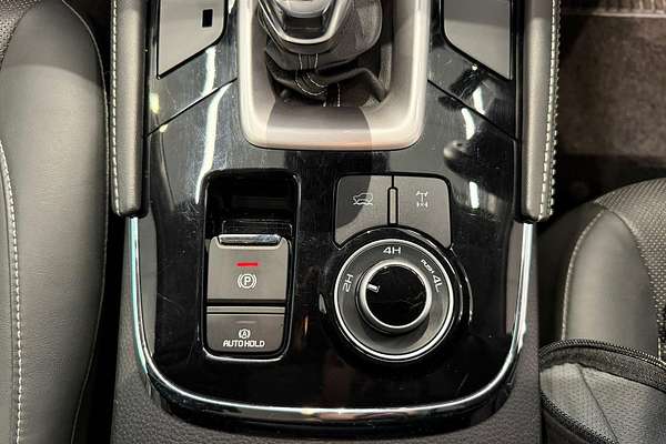 2024 Isuzu MU-X LS-T