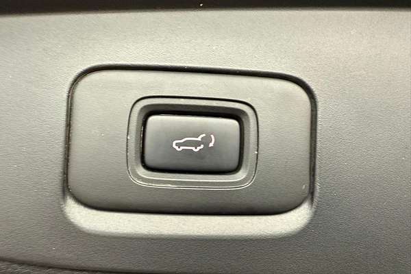 2024 Isuzu MU-X LS-T