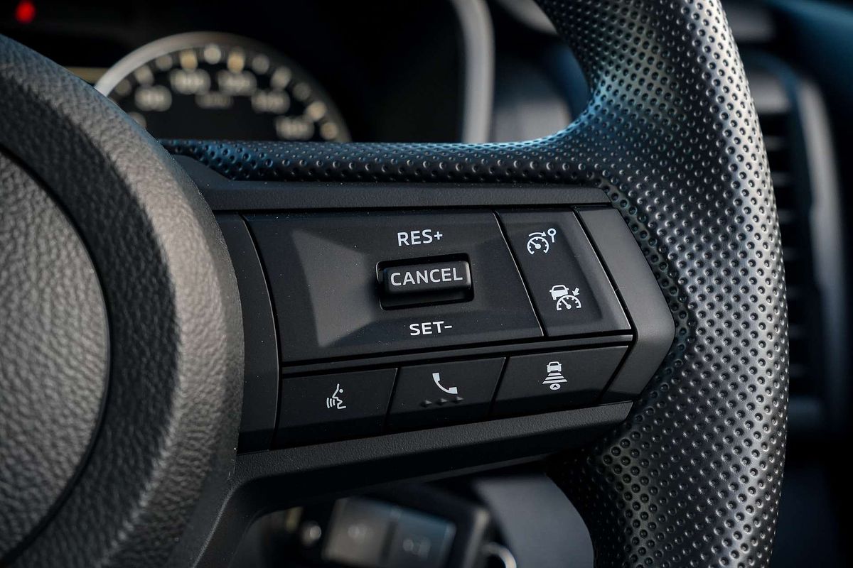 2025 Mitsubishi Triton GLX+ MV 4X4