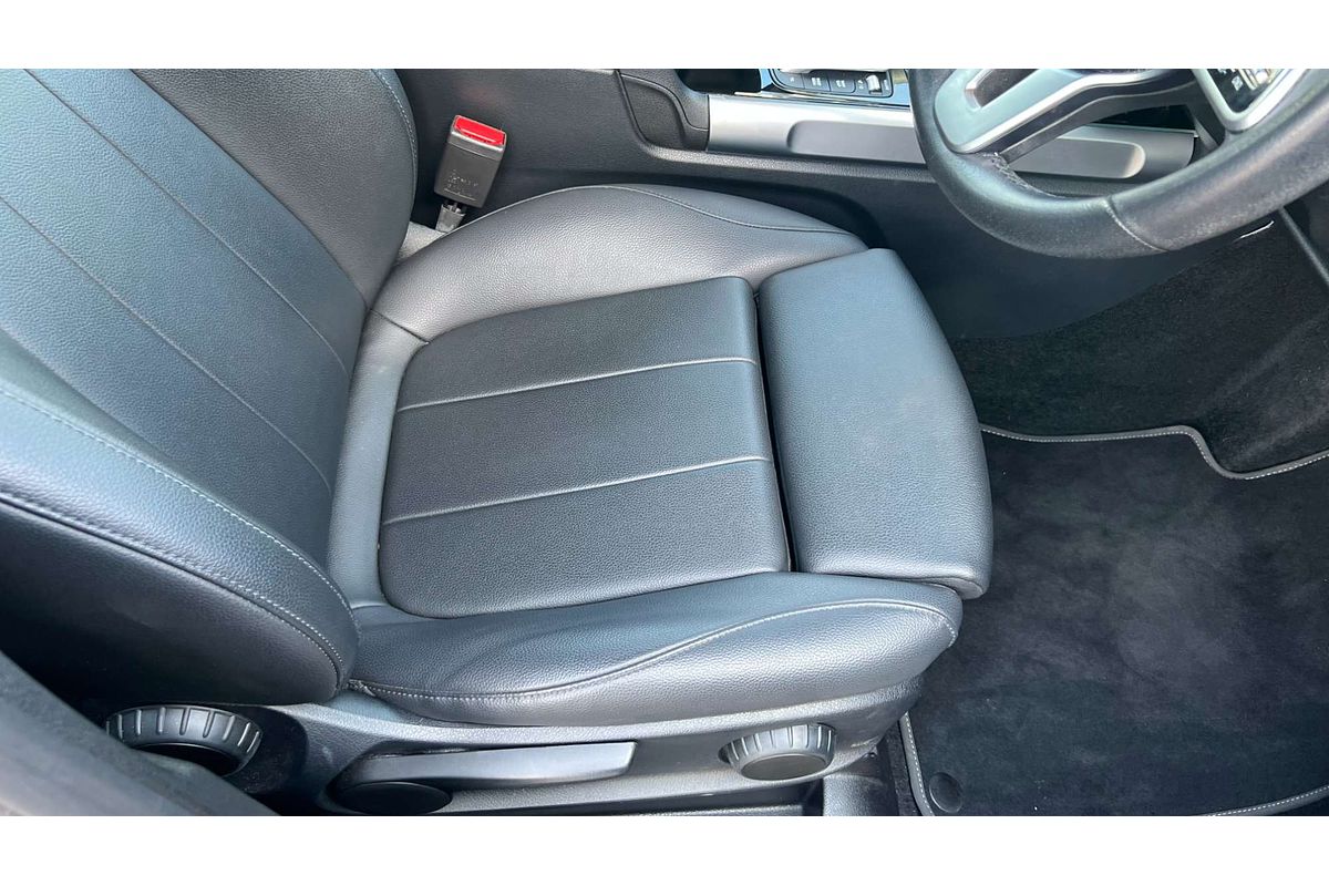 2021 Mercedes-Benz GLB-Class GLB200 X247