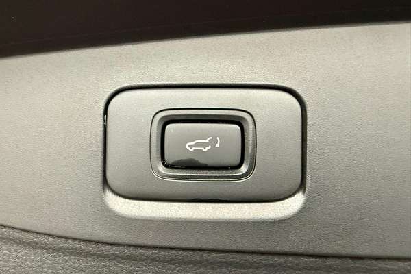 2024 Isuzu MU-X LS-U