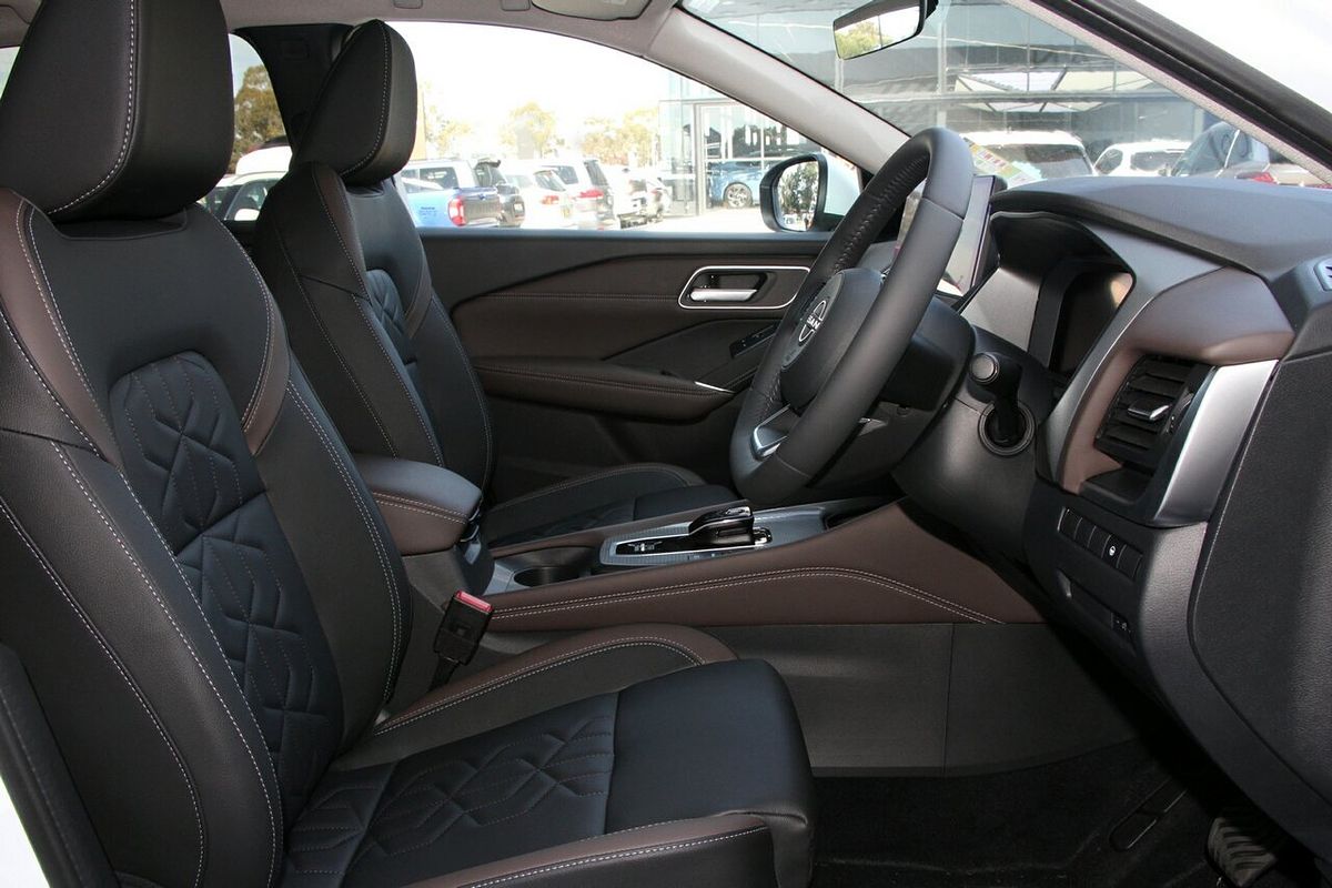 2025 Nissan QASHQAI TI e-POWER J12