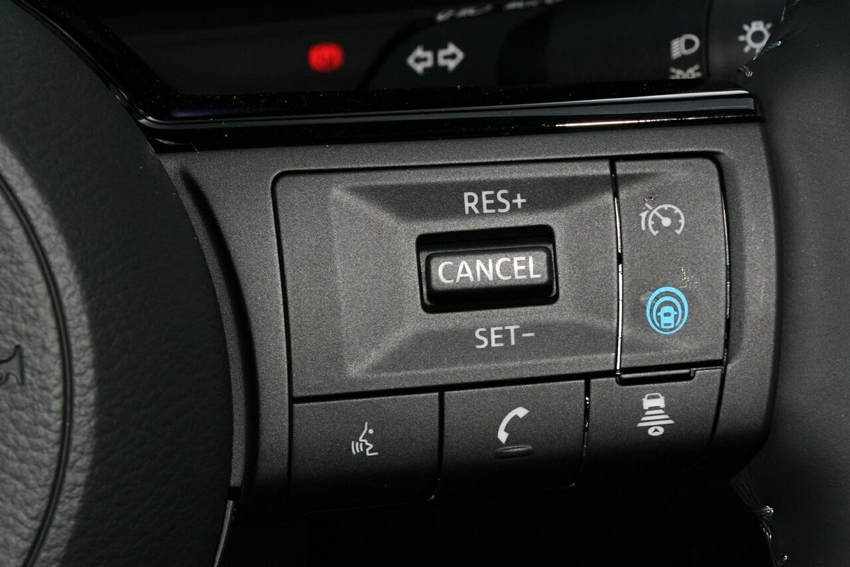 2025 Nissan QASHQAI TI e-POWER J12