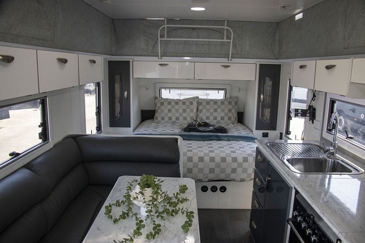 2019 Regent PARKLANE POP TOP 18 SERIES