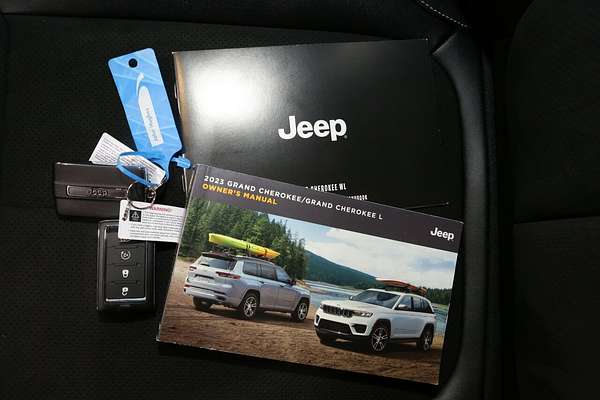 2023 Jeep Grand Cherokee Night Eagle WL