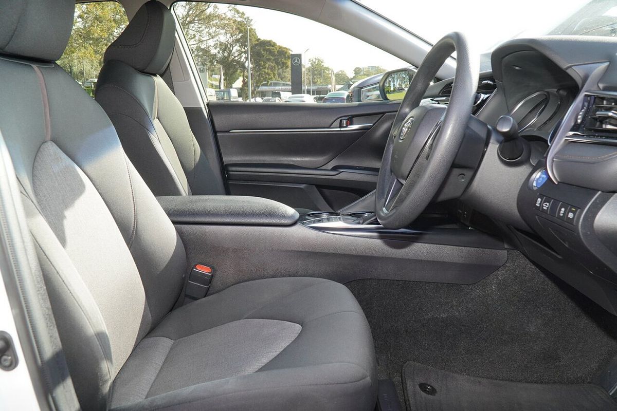 2020 Toyota Camry Ascent AXVH70R