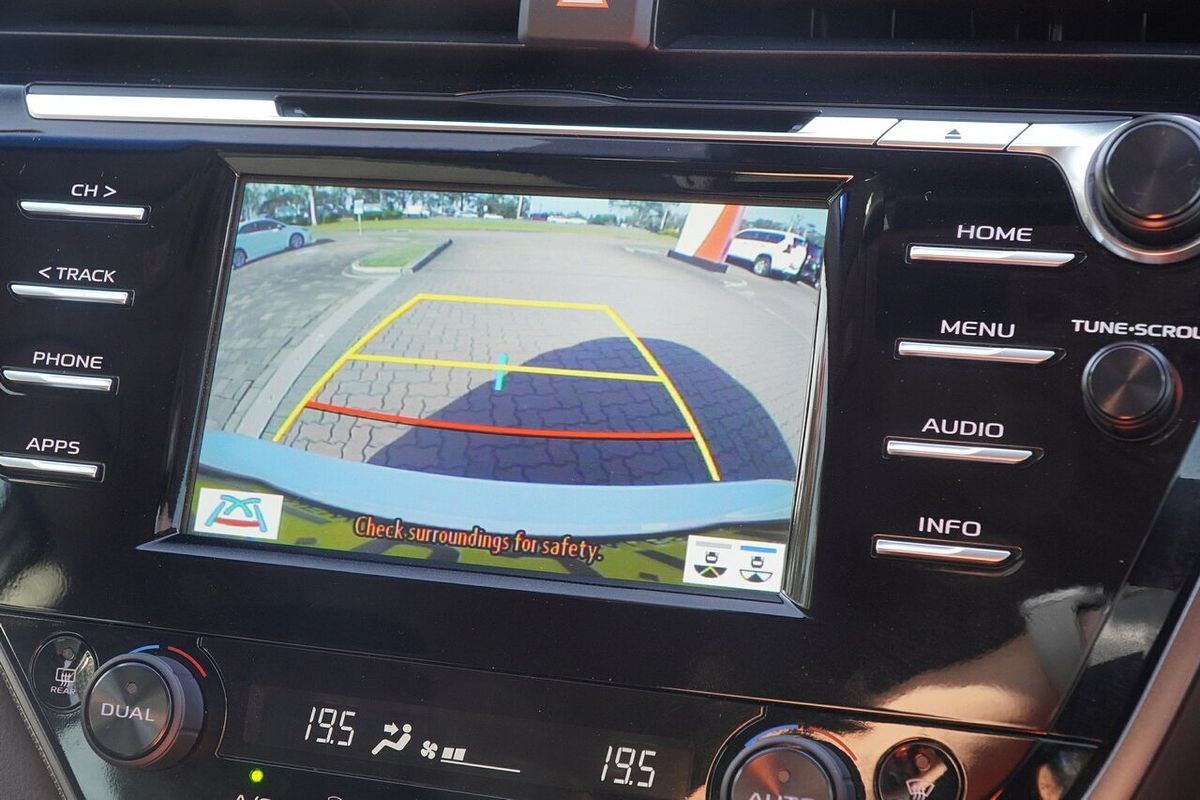 2020 Toyota Camry Ascent AXVH70R