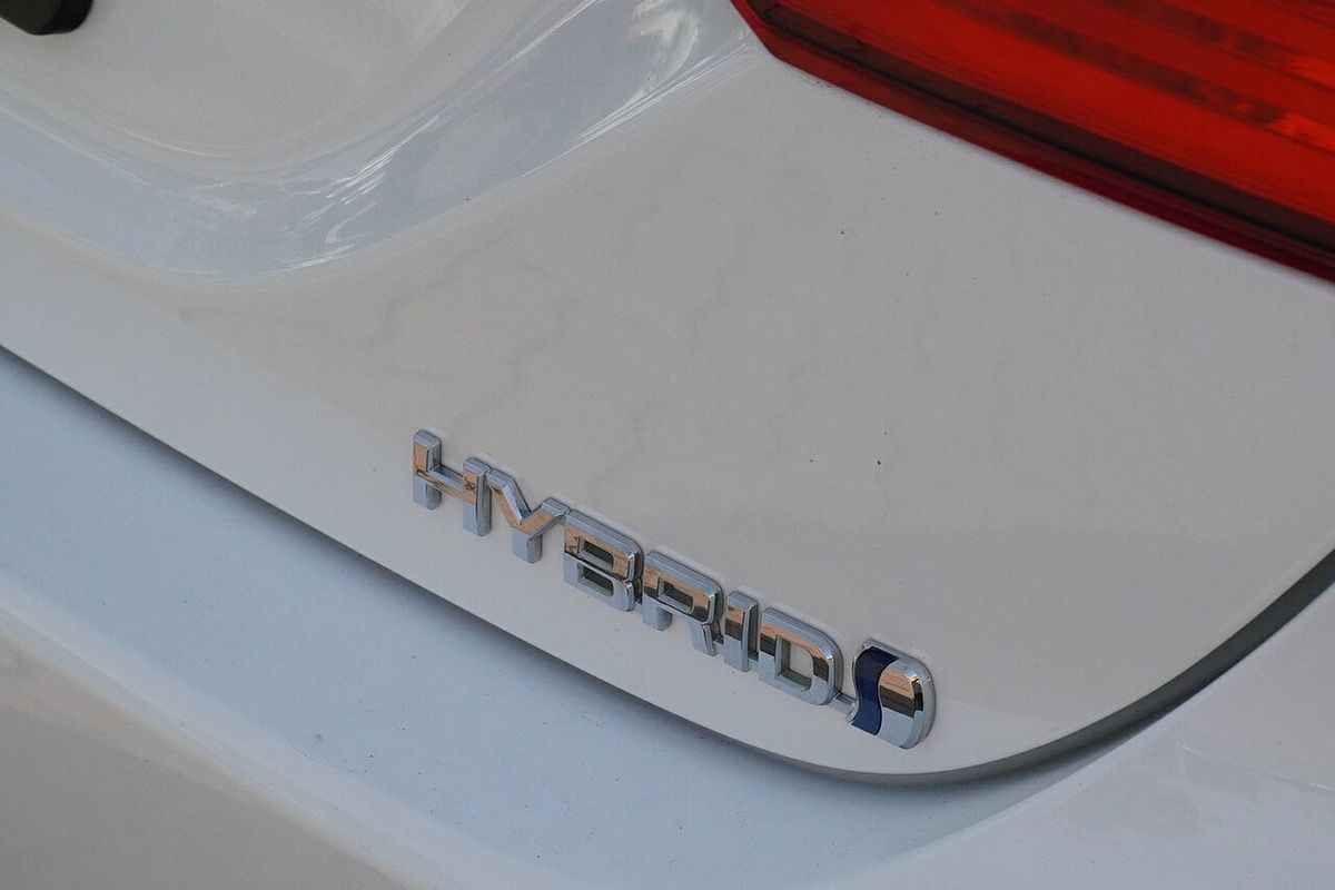 2020 Toyota Camry Ascent AXVH70R
