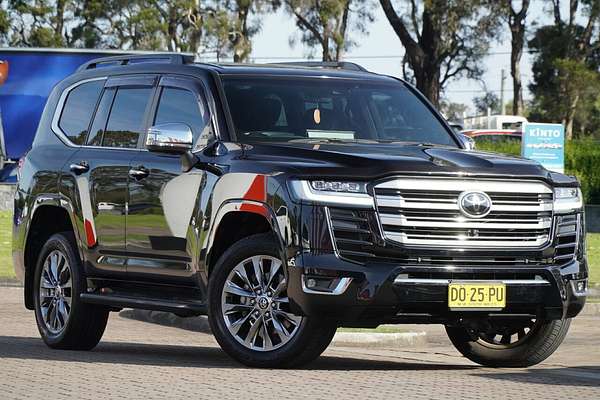 2023 Toyota Landcruiser Sahara ZX FJA300R