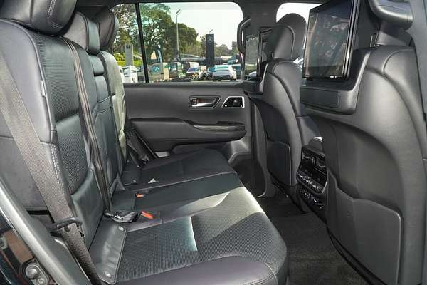2023 Toyota Landcruiser Sahara ZX FJA300R