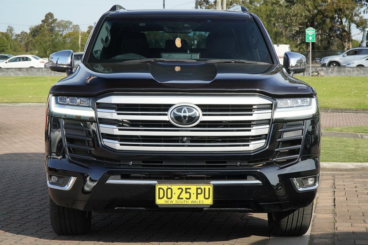 2023 Toyota Landcruiser Sahara ZX FJA300R