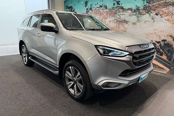 2024 Isuzu MU-X LS-T