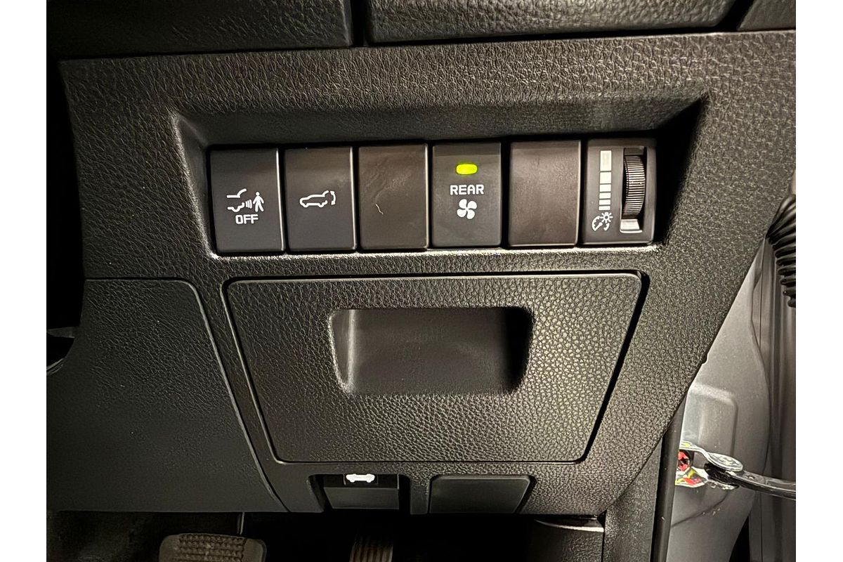 2024 Isuzu MU-X LS-T