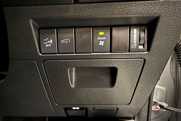 2024 Isuzu MU-X LS-T