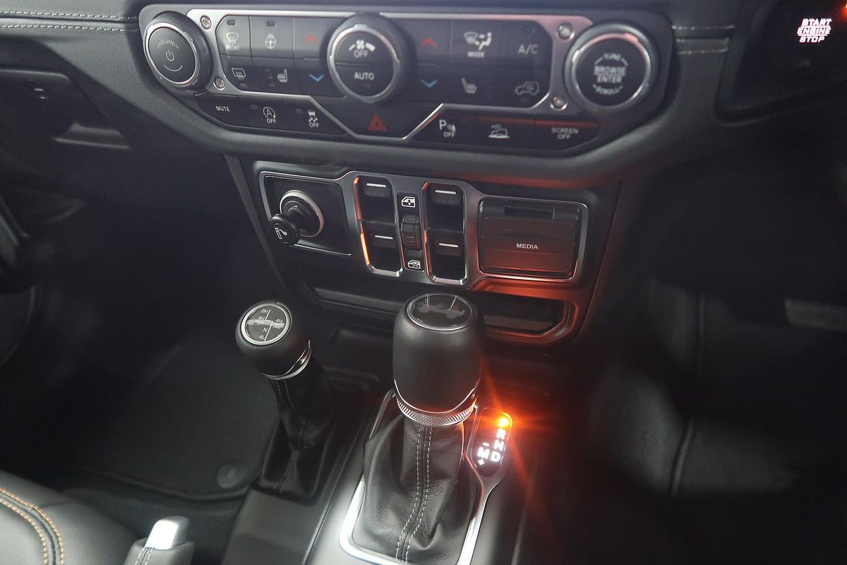 2024 Jeep Wrangler Unlimited Overland JL