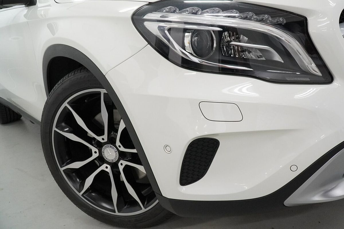 2015 Mercedes-Benz GLA-Class GLA250 X156
