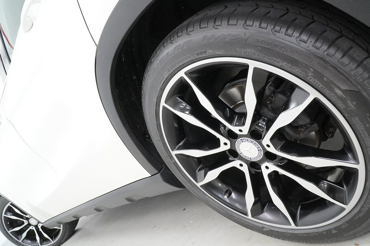 2015 Mercedes-Benz GLA-Class GLA250 X156
