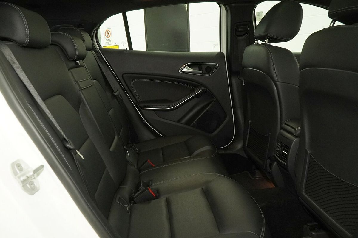 2015 Mercedes-Benz GLA-Class GLA250 X156
