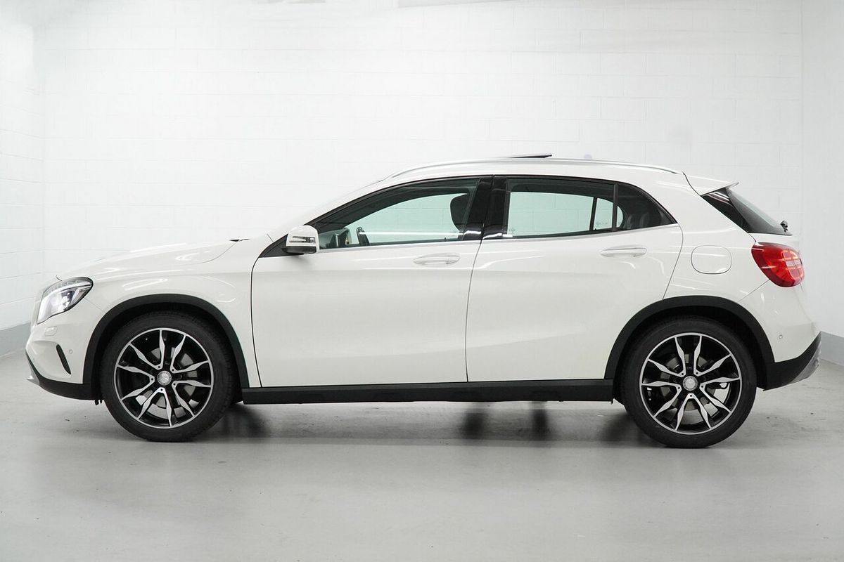 2015 Mercedes-Benz GLA-Class GLA250 X156