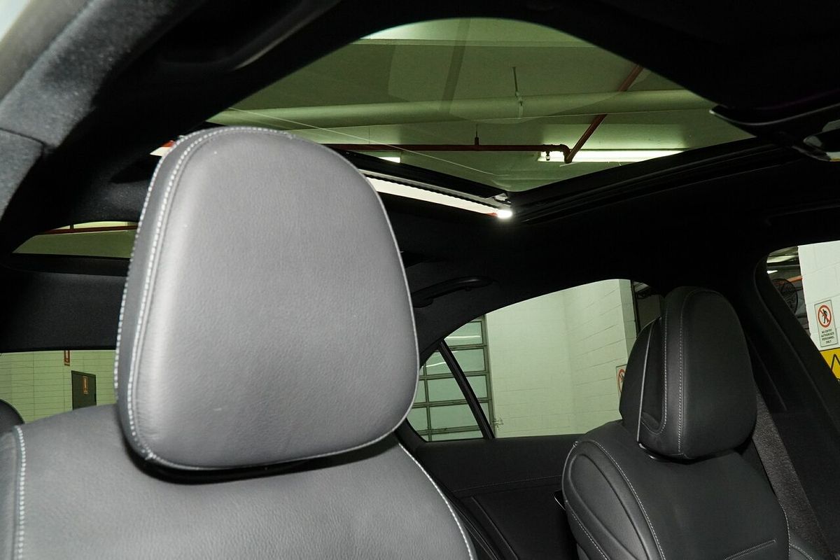 2023 Mercedes-Benz C-Class C300 W206