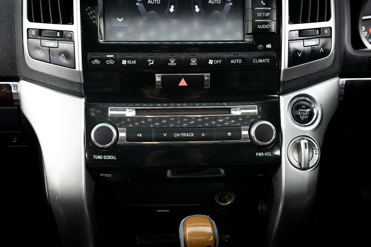 2013 Toyota Landcruiser Sahara VDJ200R