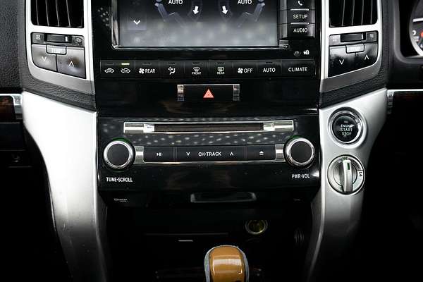 2013 Toyota Landcruiser Sahara VDJ200R