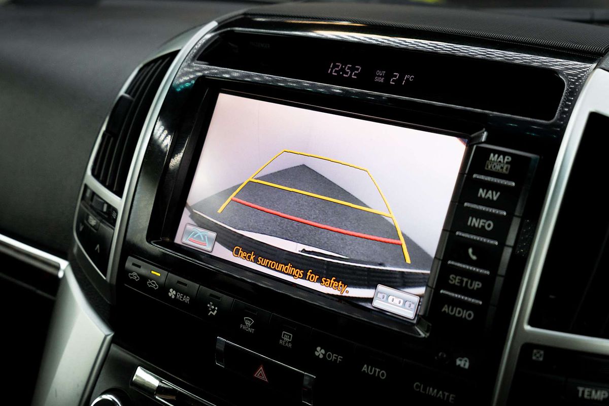 2013 Toyota Landcruiser Sahara VDJ200R