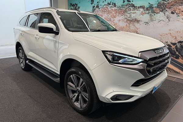 2024 Isuzu MU-X LS-T