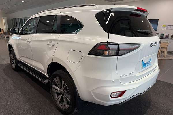 2024 Isuzu MU-X LS-T