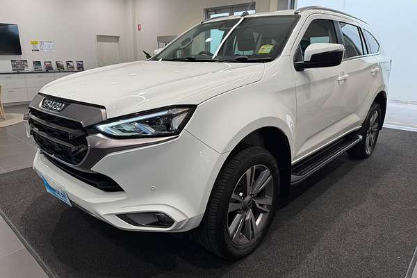 2024 Isuzu MU-X LS-T