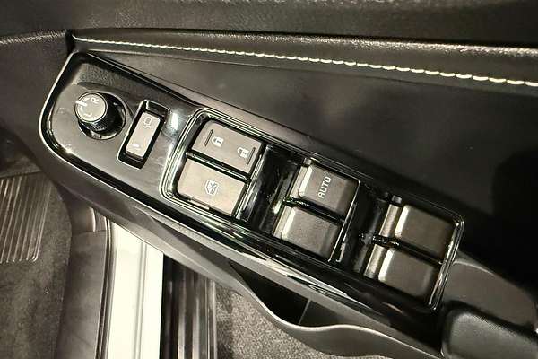 2024 Isuzu MU-X LS-T