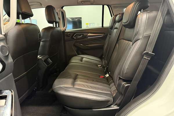 2024 Isuzu MU-X LS-T
