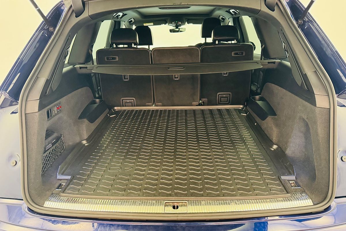 2021 Audi Q7 50 TDI S line 4M