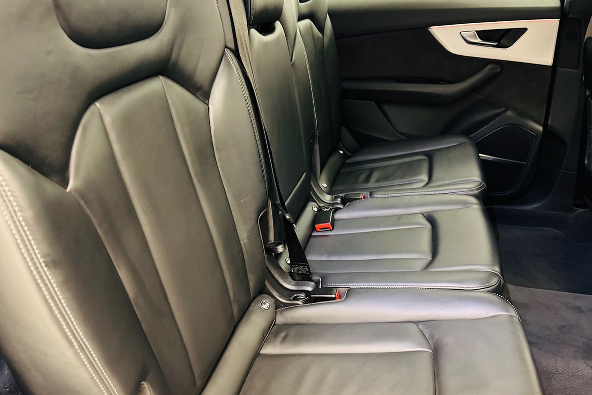 2021 Audi Q7 50 TDI S line 4M