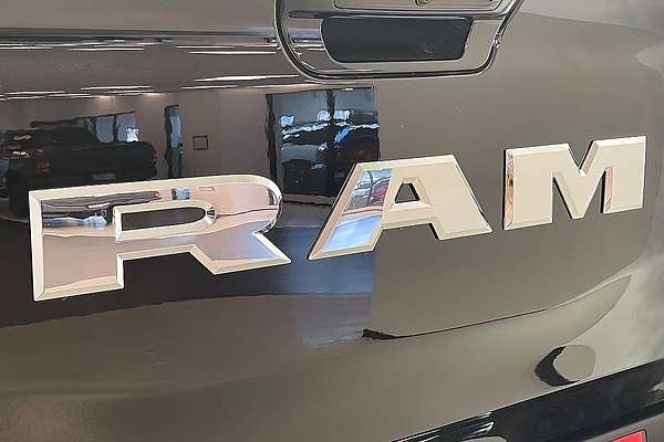 2025 RAM 1500 Laramie Sport Hurricane SO RamBox DT 4X4 SWB