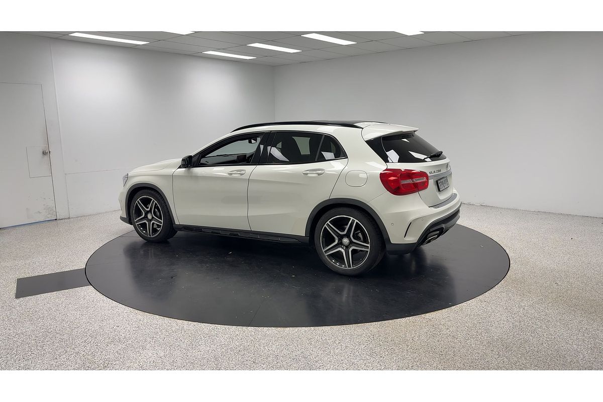 2015 Mercedes-Benz GLA-Class GLA250 X156