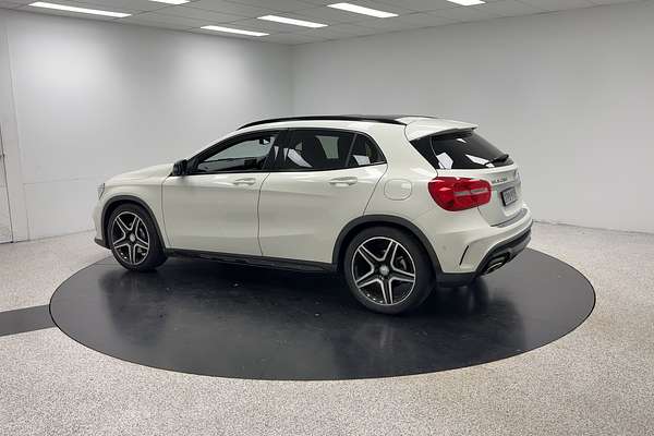 2015 Mercedes-Benz GLA-Class GLA250 X156