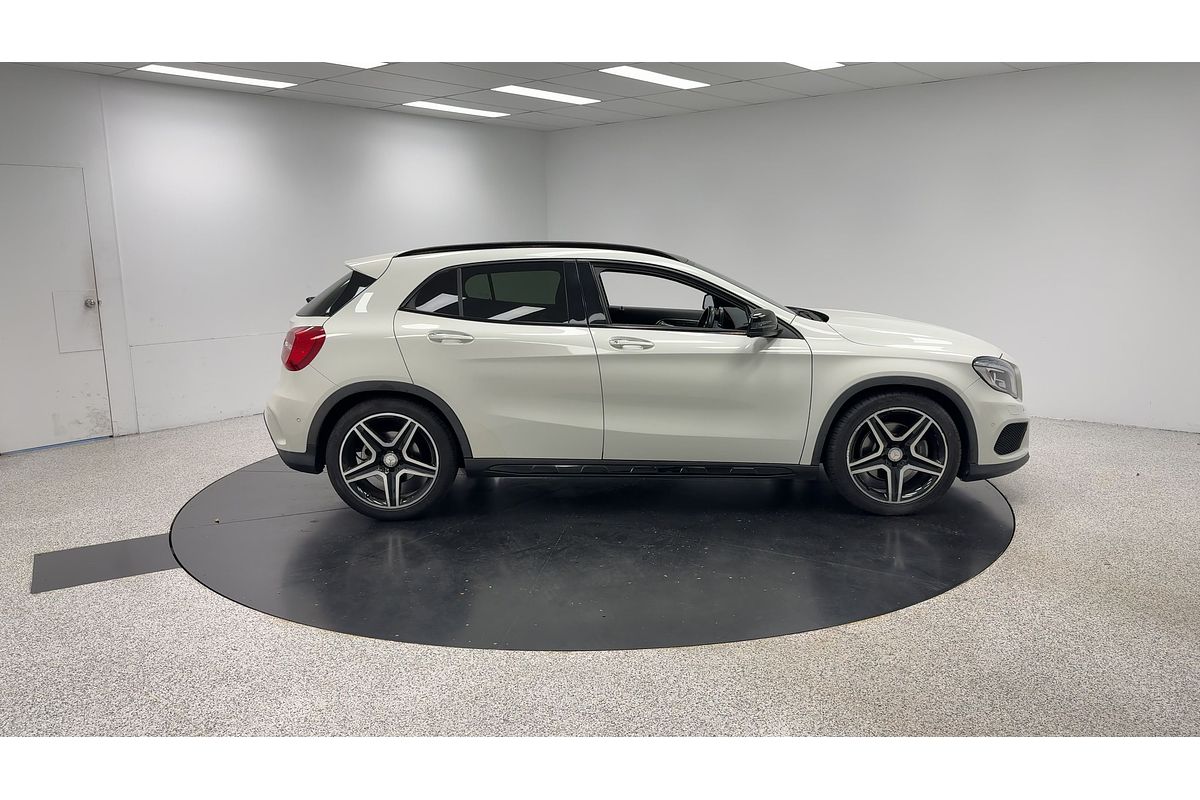 2015 Mercedes-Benz GLA-Class GLA250 X156