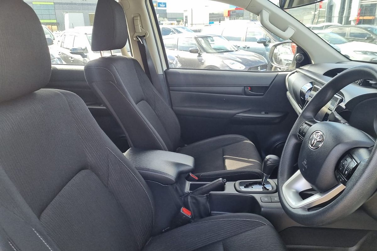 2020 Toyota Hilux SR GUN126R 4X4