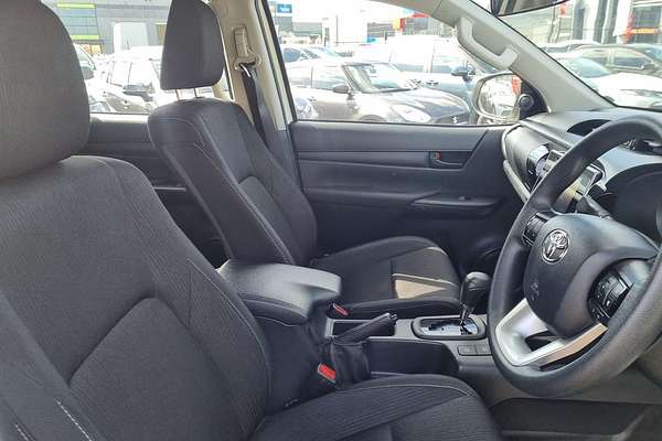 2020 Toyota Hilux SR GUN126R 4X4