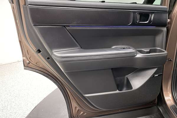 2024 Hyundai Santa Fe Hybrid Calligraphy MX5.V1