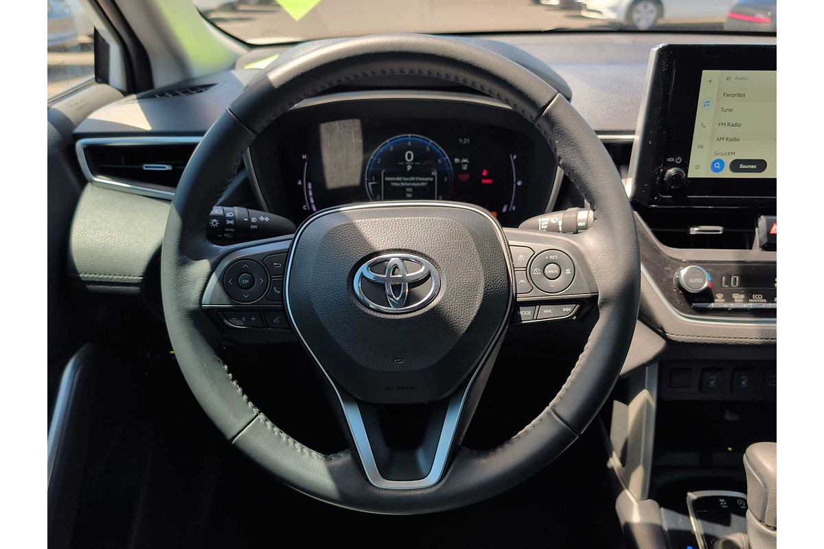 2024 Toyota Corolla Cross XLE