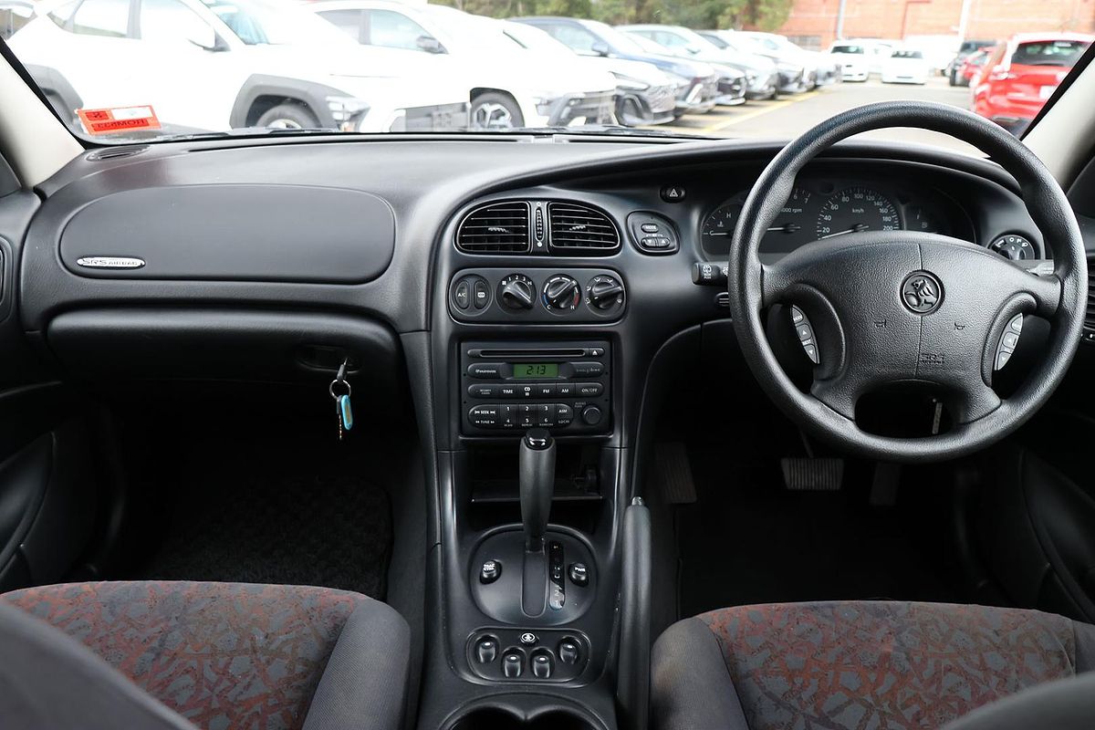 2002 Holden Commodore Acclaim VX II
